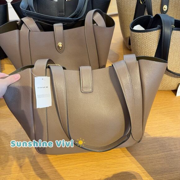 NWT COACH Hadley Turnlock Tote Bag Leather CAL17 Gold/Dark Stone - Picture 4 of 8